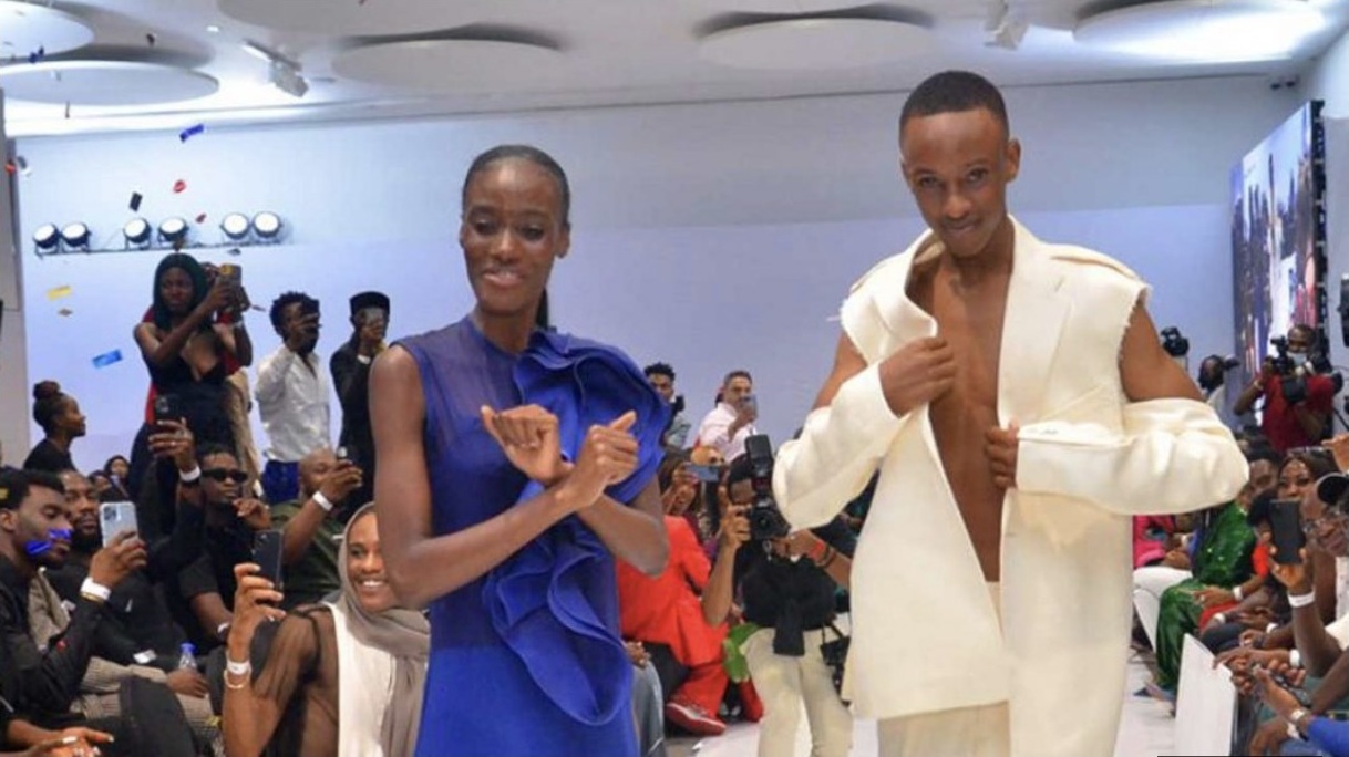 Ann Campos e Ken Nziza na passerelle do Future Face Africa